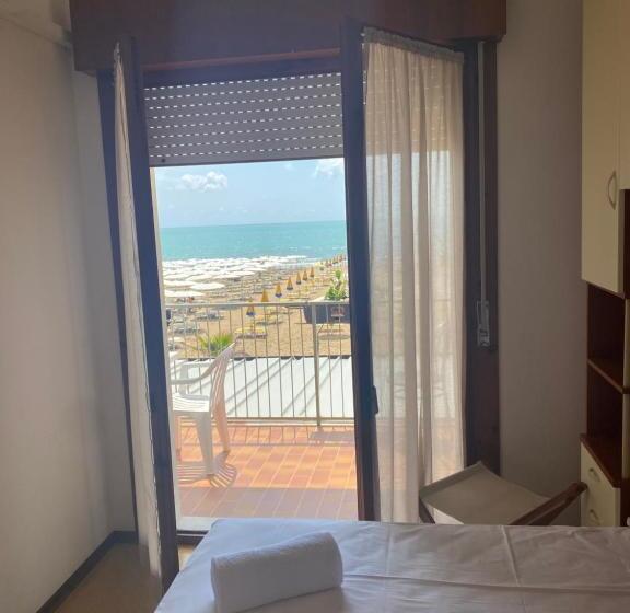 Номер Deluxe Вид на Море, Villa Garda