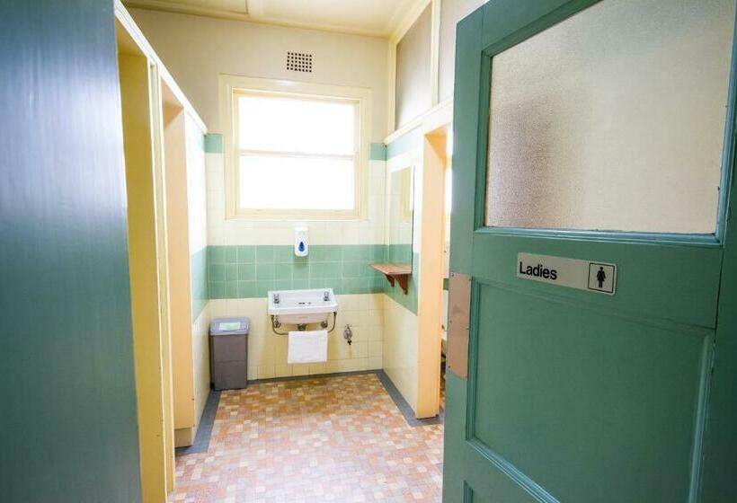 اتاق خانوادگی با سرویس بهداشتی مشترک, Grand Hotel Rockdale