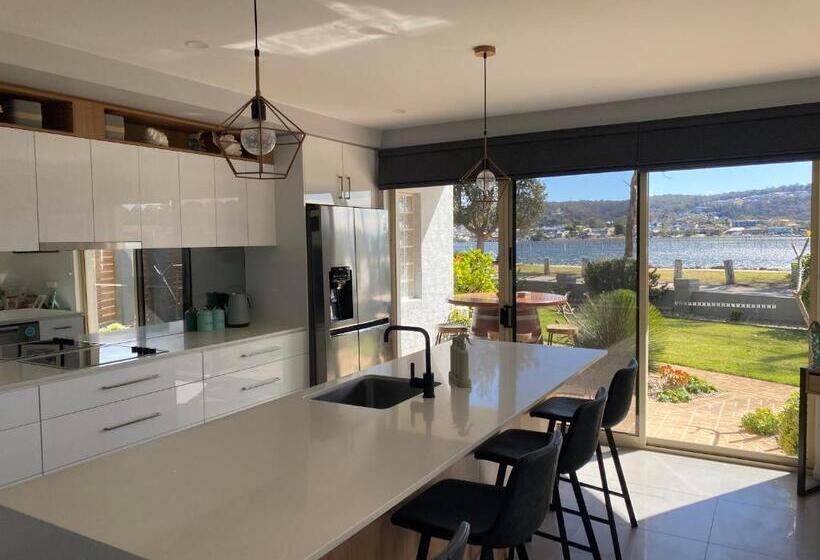 Апартаменты 3 Спальни, Merimbula Lake Apartments