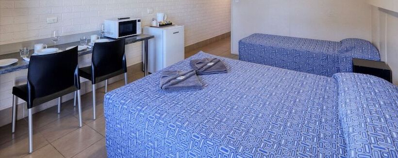 اتاق استاندارد, Motel 707