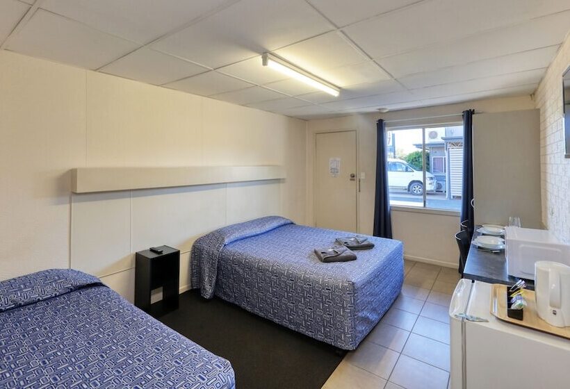 اتاق استاندارد, Motel 707