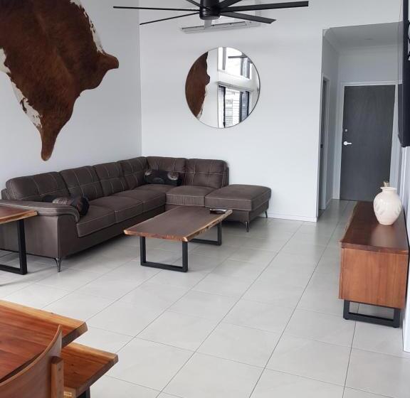 آپارتمان 2 خوابه, Athena Studio Units