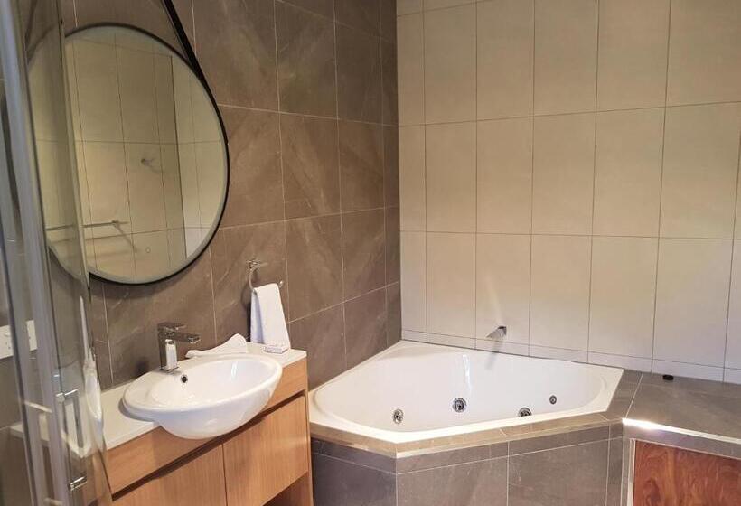 آپارتمان 3 خوابه, Athena Studio Units