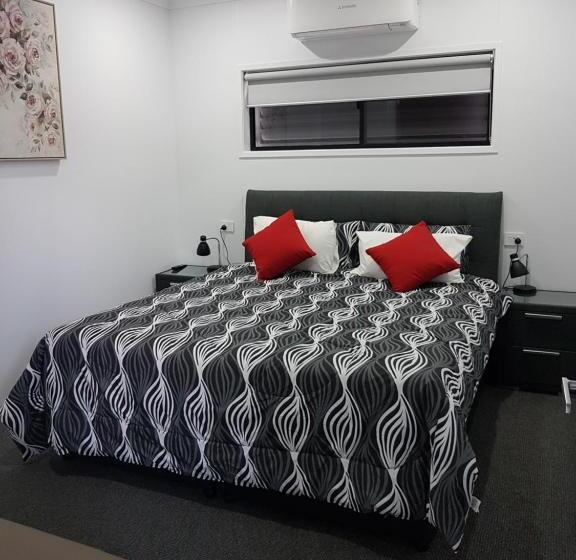 침실 2개 아파트, Athena Studio Units