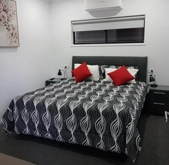 ２ベッドルームアパートメント, Athena Studio Units
