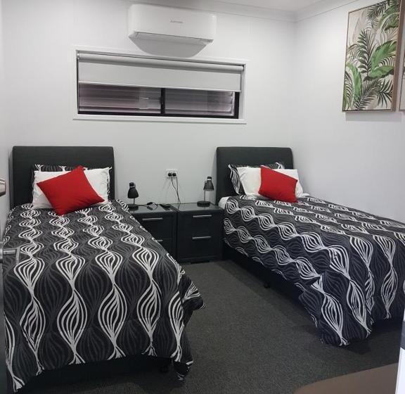 آپارتمان 2 خوابه, Athena Studio Units