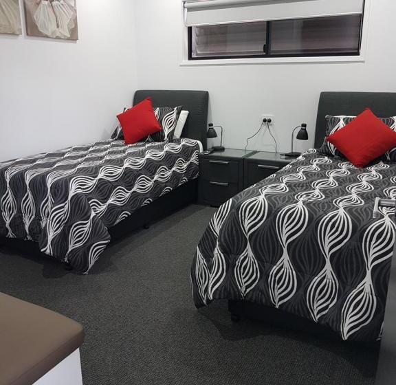 آپارتمان 2 خوابه, Athena Studio Units