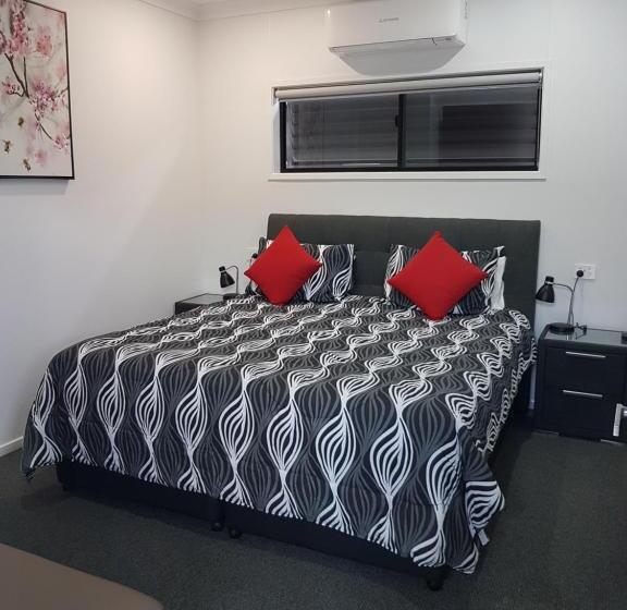 آپارتمان 2 خوابه, Athena Studio Units