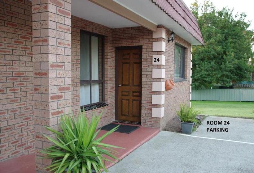 חדר משפחתי, Bulahdelah Motor Lodge