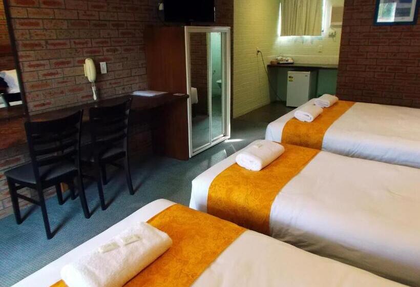 חדר משפחתי, Bulahdelah Motor Lodge