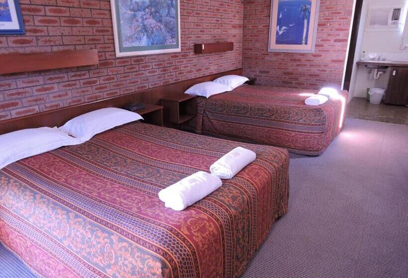 חדר סטנדרט לארבעה, Bulahdelah Motor Lodge