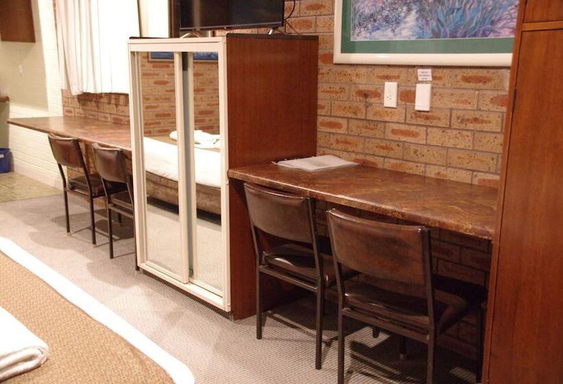 חדר משפחתי, Bulahdelah Motor Lodge