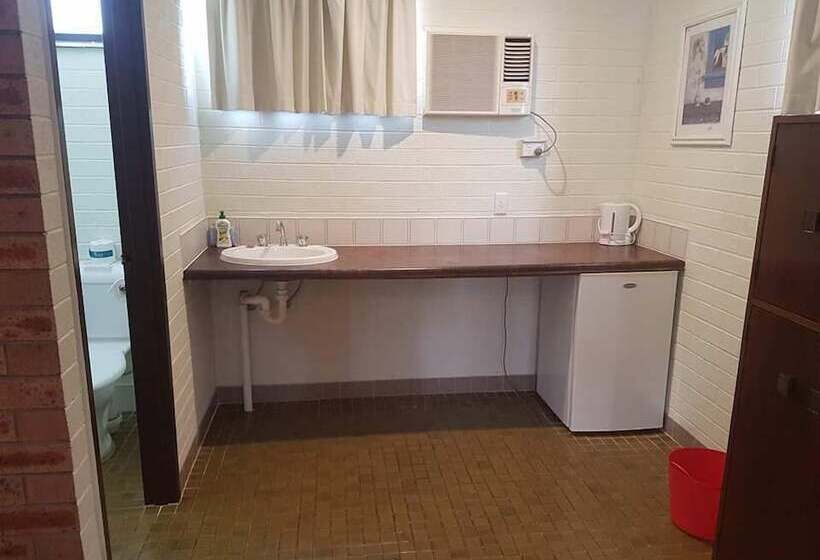 Семейный Номер, Bulahdelah Motor Lodge