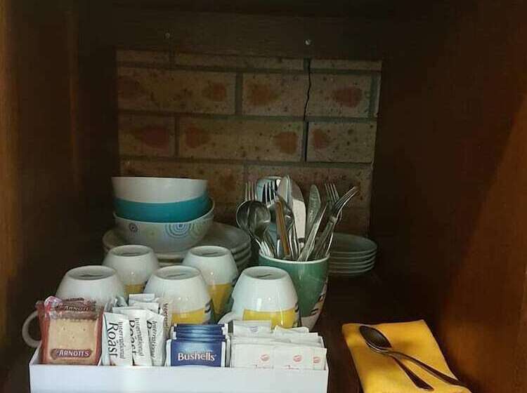 חדר משפחתי, Bulahdelah Motor Lodge