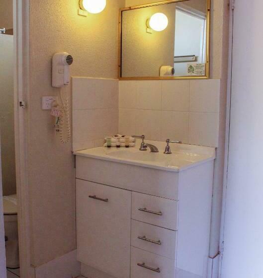 クイーンサイズベッドのスタンダードルーム, Motel Riverina