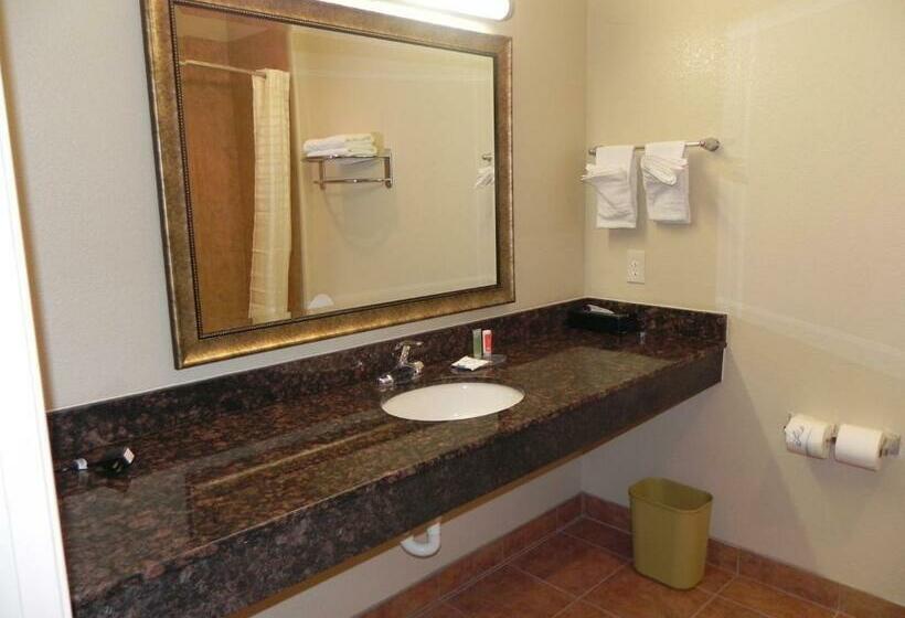 스위트 킹사이즈 침대, Yorktown Inn And Suites