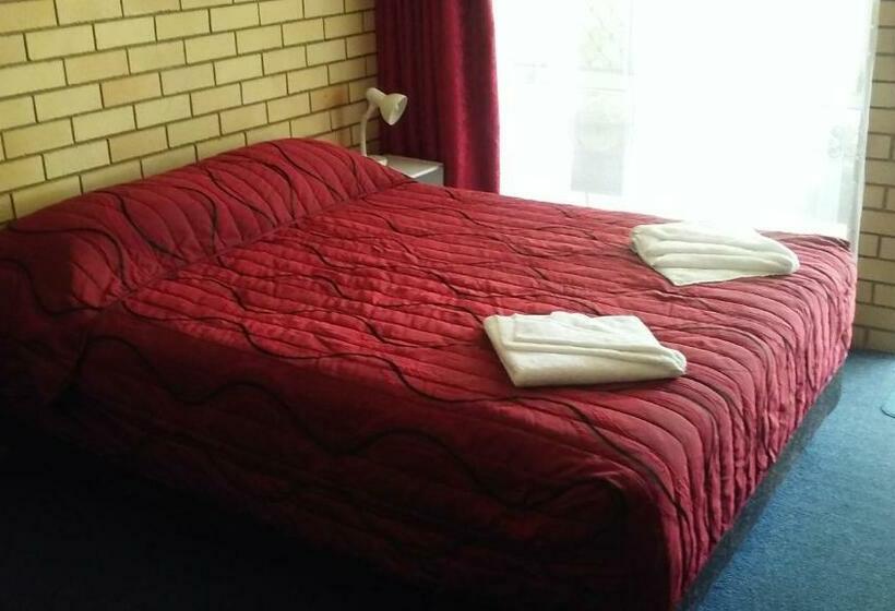 Семейный Номер, Nambour Central Motel