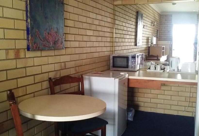 Номер Стандарт, Nambour Central Motel