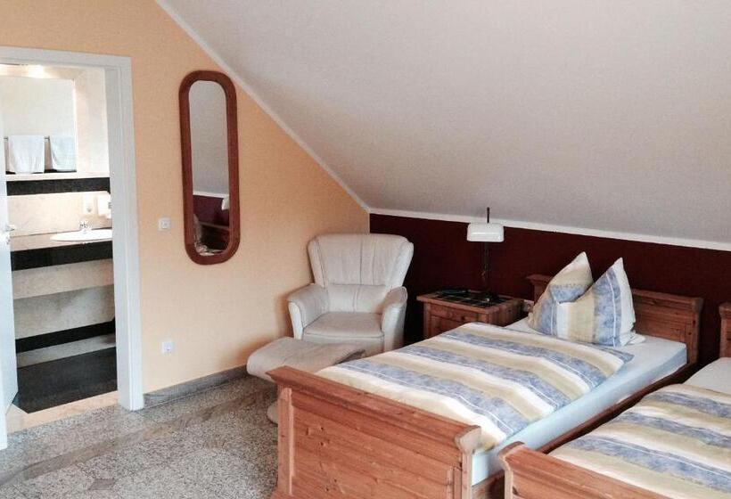 Номер Стандарт, La Lanterna