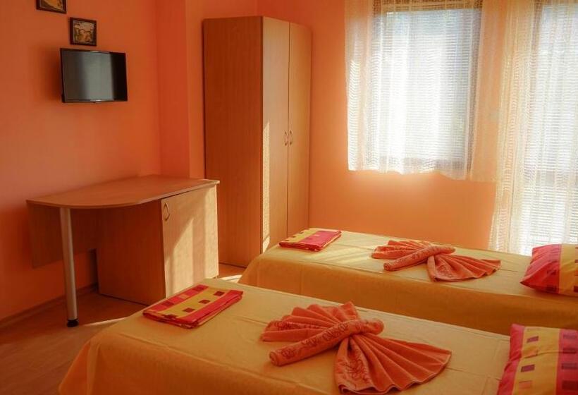 غرفة سوبيريور مطلّة علي الحديقة, Tatyana Guest House