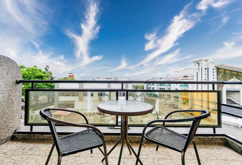 اتاق سوپریور, Wei Yuan