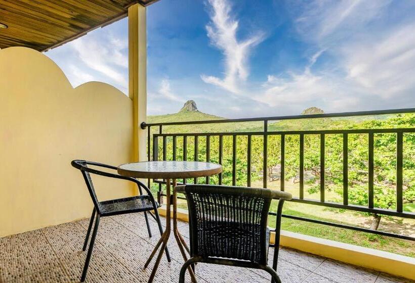 اتاق استاندارد با چشمانداز کوهستان, Wei Yuan