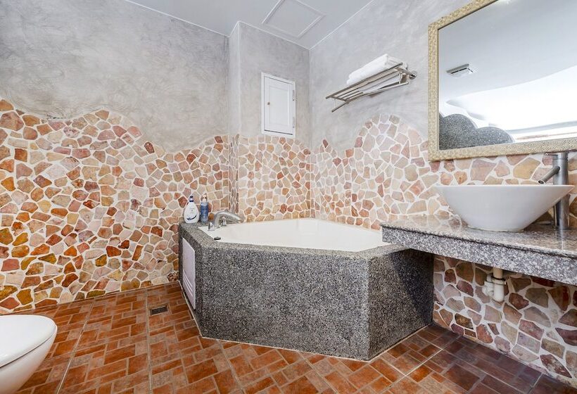 اتاق سوپریور, Wei Yuan