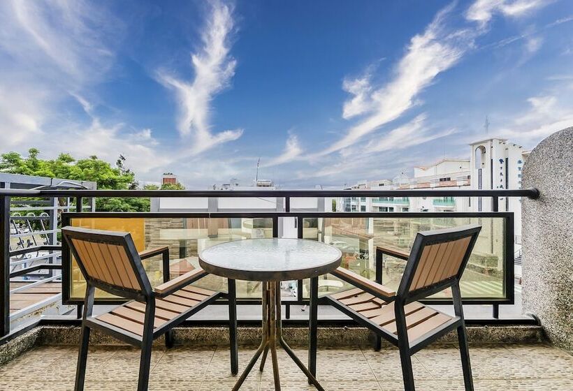 اتاق سوپریور چهار تخته, Wei Yuan