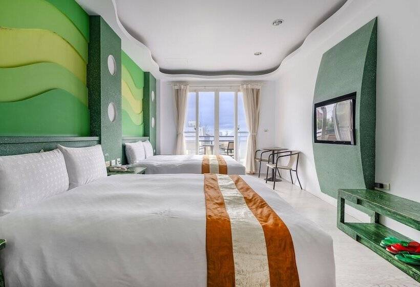 اتاق سوپریور چهار تخته, Wei Yuan