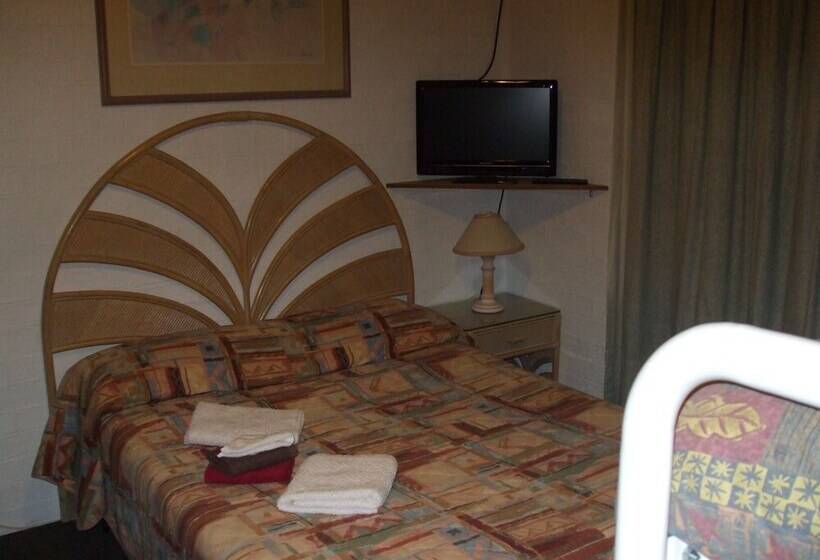 הכלכלה חדר לארבעה עם מקלחת משותפת, Snowdream Motel