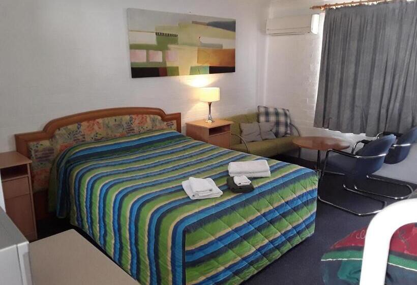 패밀리 룸, Snowdream Motel