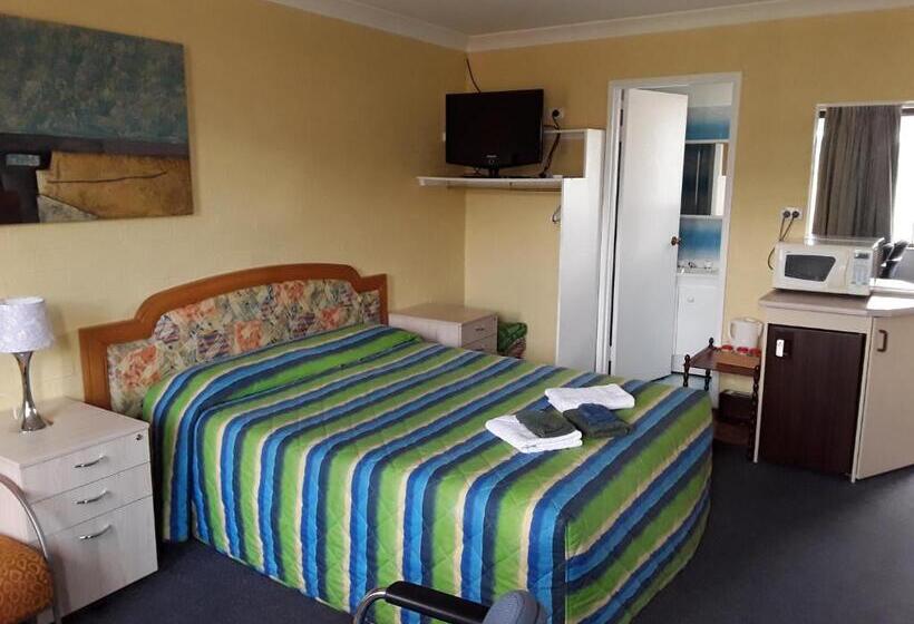 חדר משפחתי, Snowdream Motel