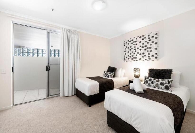 2 Bedroom Apartment with Views, The Duporth Riverside