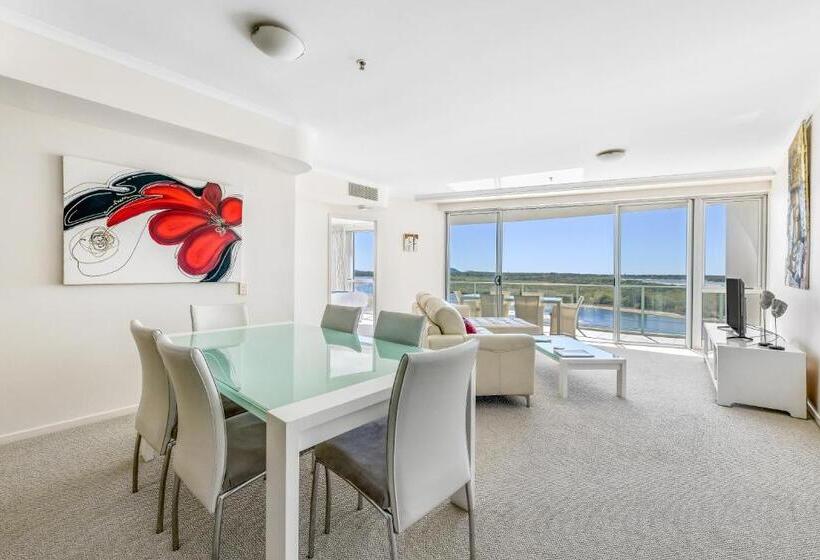 2 Bedroom Apartment with Views, The Duporth Riverside