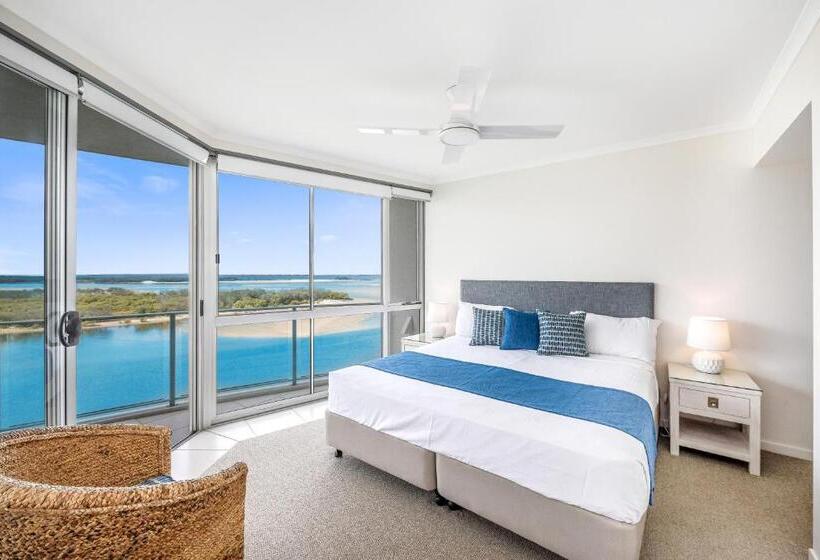 2 Bedroom Apartment with Views, The Duporth Riverside