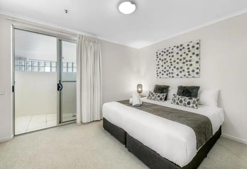2 Bedroom Apartment with Views, The Duporth Riverside