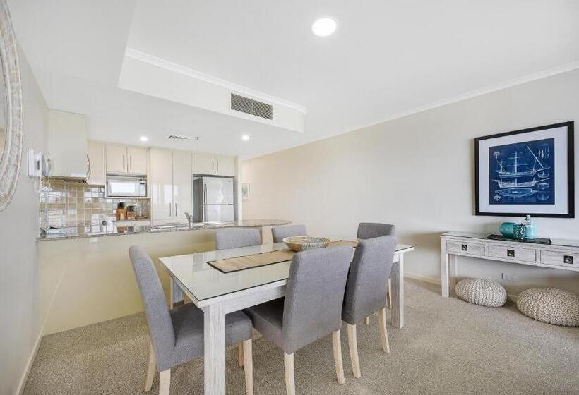 آپارتمان 3 خوابه با چشمانداز دریا, The Duporth Riverside