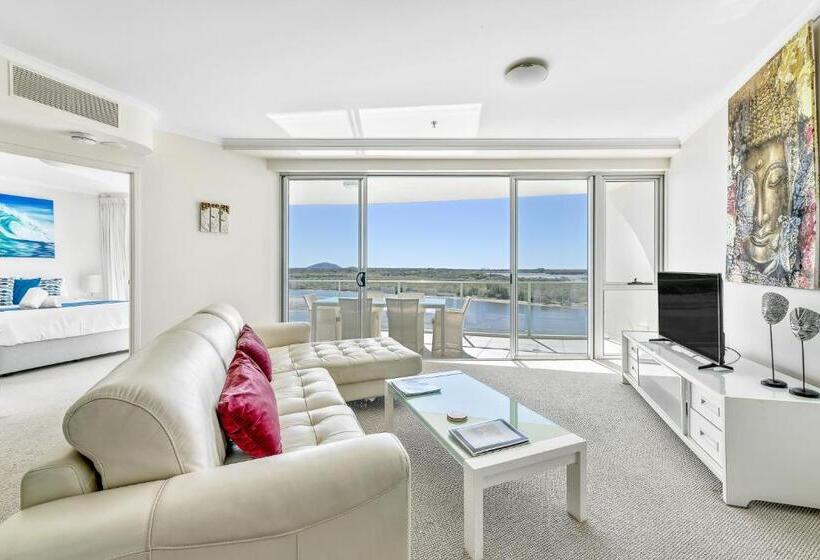 2 Bedroom Apartment with Views, The Duporth Riverside