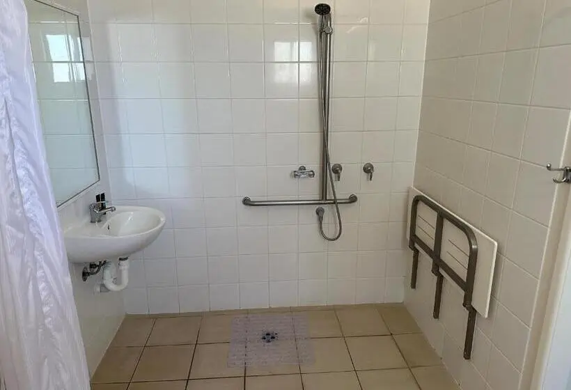 身障者適用キングサイズベッドルーム, Winton Outback Motel