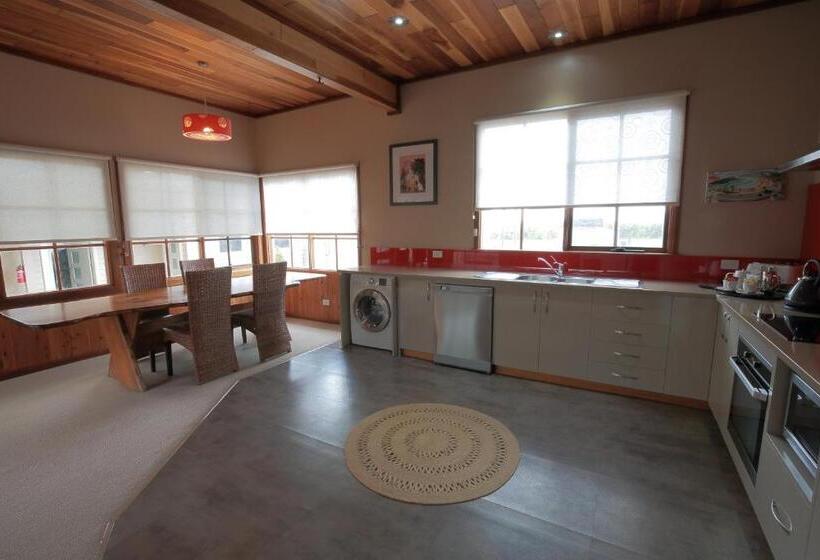 منزل غرفة نوم واحدة, Cable Station Accommodation