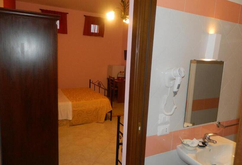 غرفة قياسية ثلاثية, La Palma Vacanze