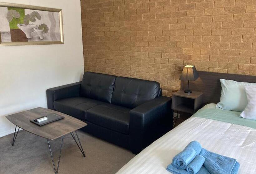 חדר דלוקס, Camellia Motel