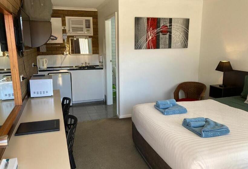 חדר דלוקס, Camellia Motel