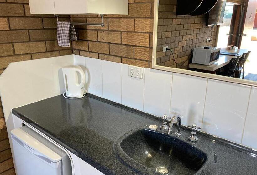 חדר דלוקס, Camellia Motel