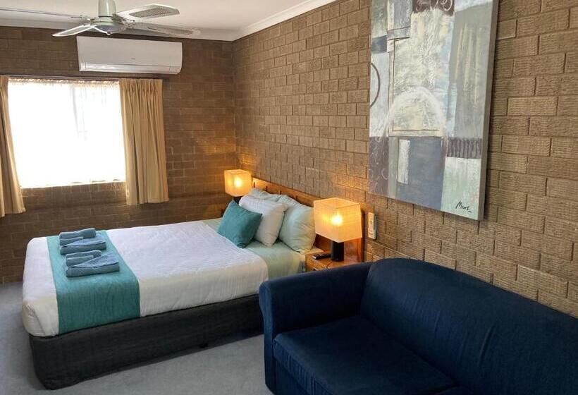이그제큐티브 룸, Camellia Motel