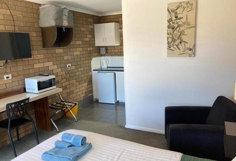 חדר דלוקס, Camellia Motel