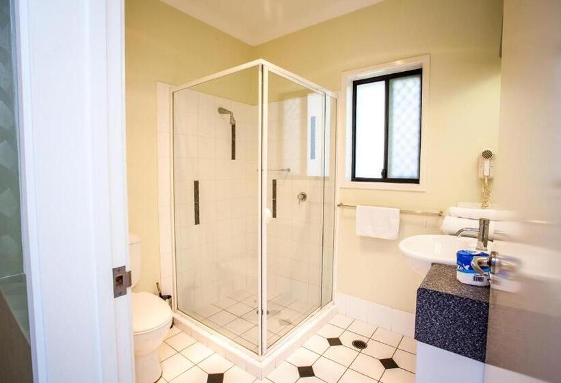 סטודיו אקזקיוטיב, Darra Motel & Conference Centre