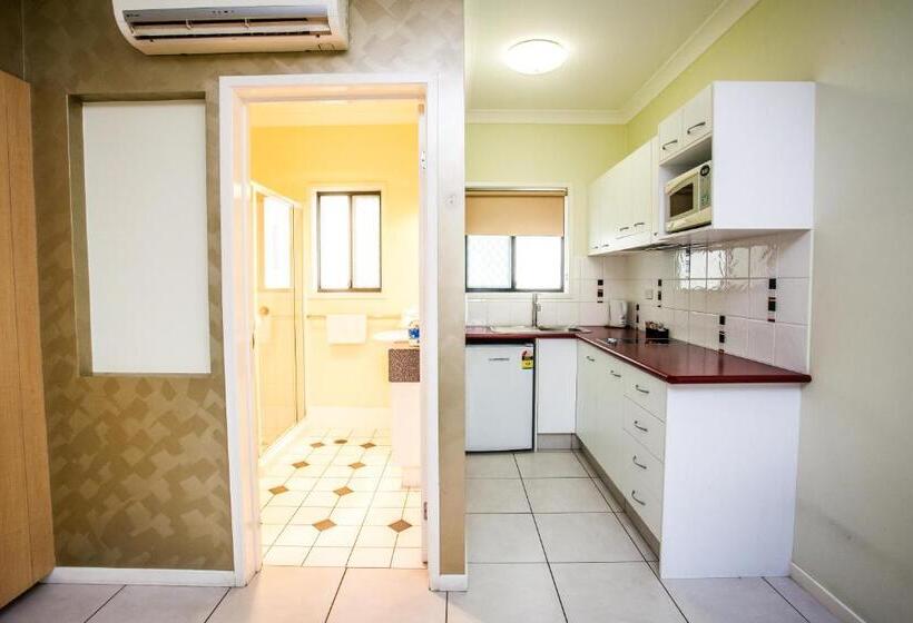 סטודיו אקזקיוטיב, Darra Motel & Conference Centre