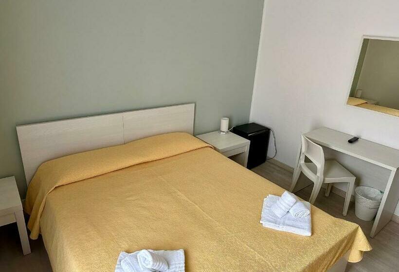 Номер Стандарт, La Bussola