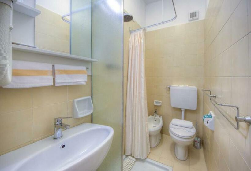 Номер Стандарт Трехместный, La Bussola